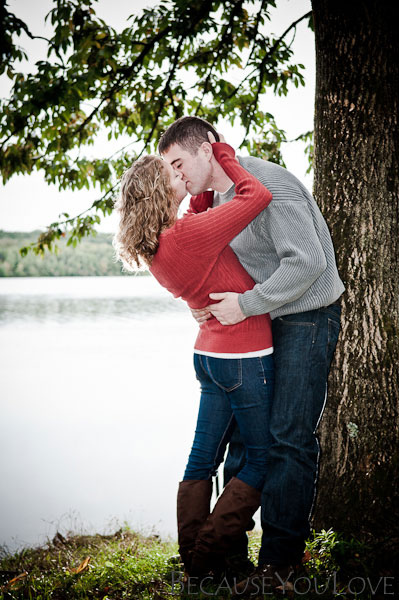 kissing under tree