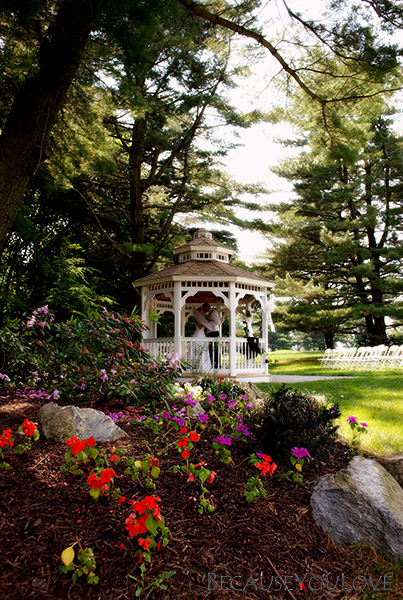 The wedding photographer captures a romantic formal in Pennsylvania