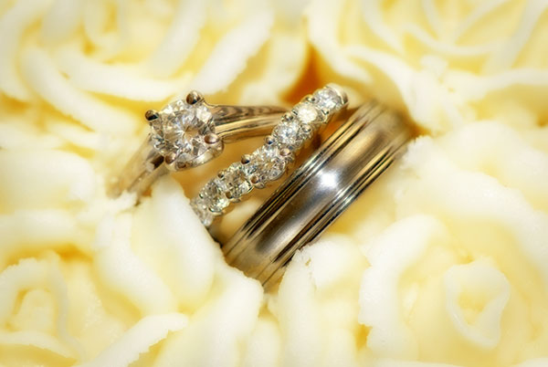 Journalistic photo of wedding rings captured after the ceremony